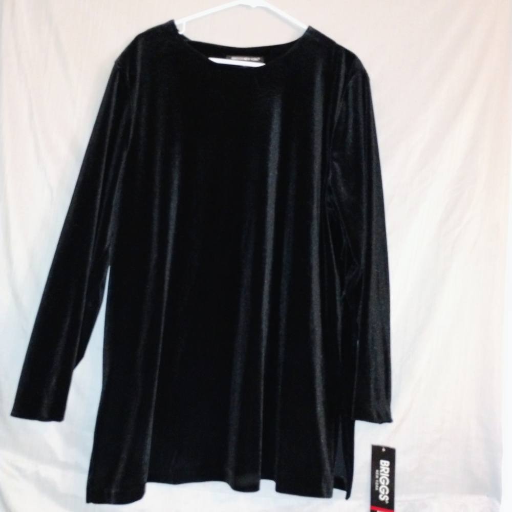 Briggs New York Black Velvet Top And Skirt